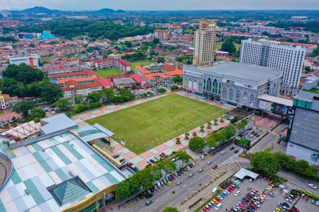 Hatten Place Melaka Экстерьер фото Aerial view of the park